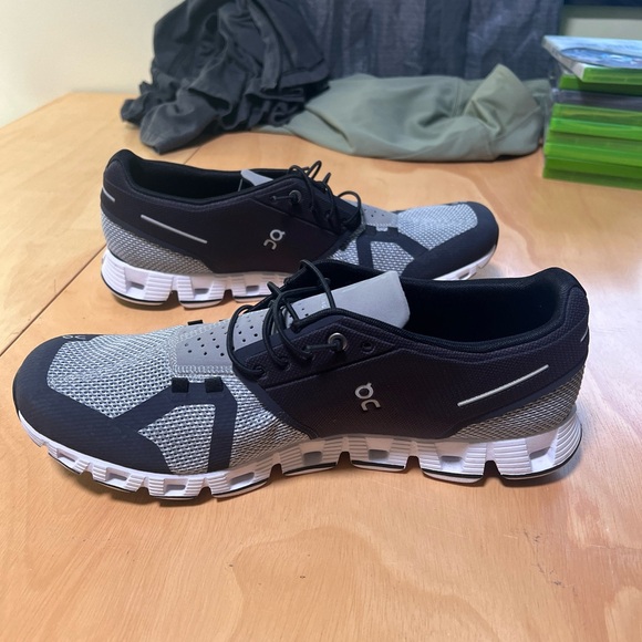 On Clouds 5 Combo Lifestyle Mens 12 Very Clean - Picture 2 of 5